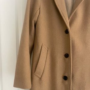 Abercrombie and Fitch Womans Wool-Blend Dad Coat
Color: CAMEL BROWN
Size: Medium